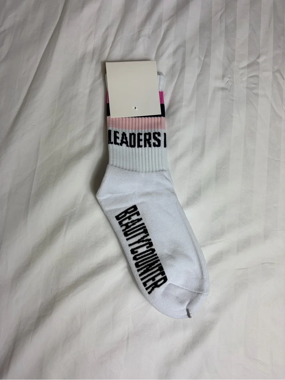 NWT beauty counter leaders in clean thick white crew socks size M